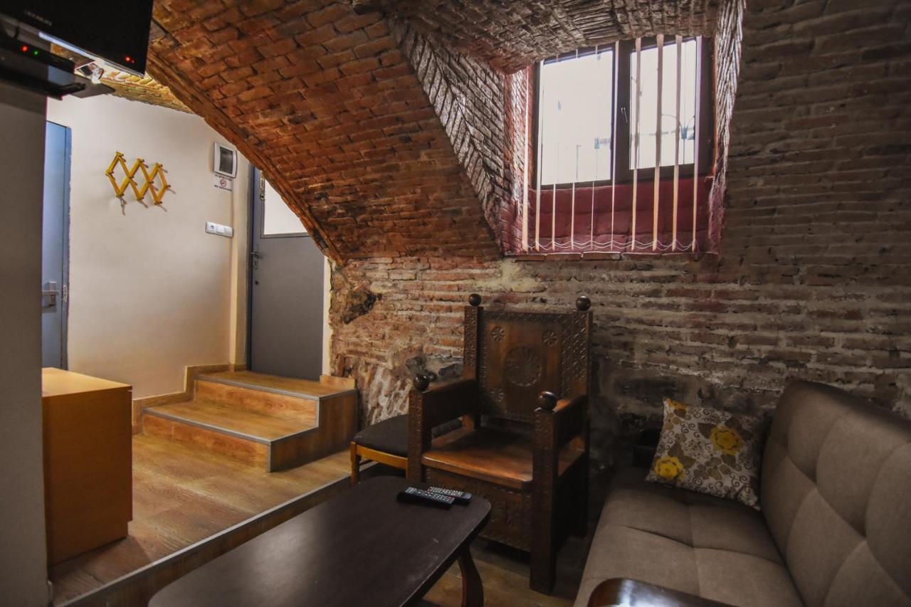 Guest House Kakabadzeebi 9 Tbilisi Bagian luar foto