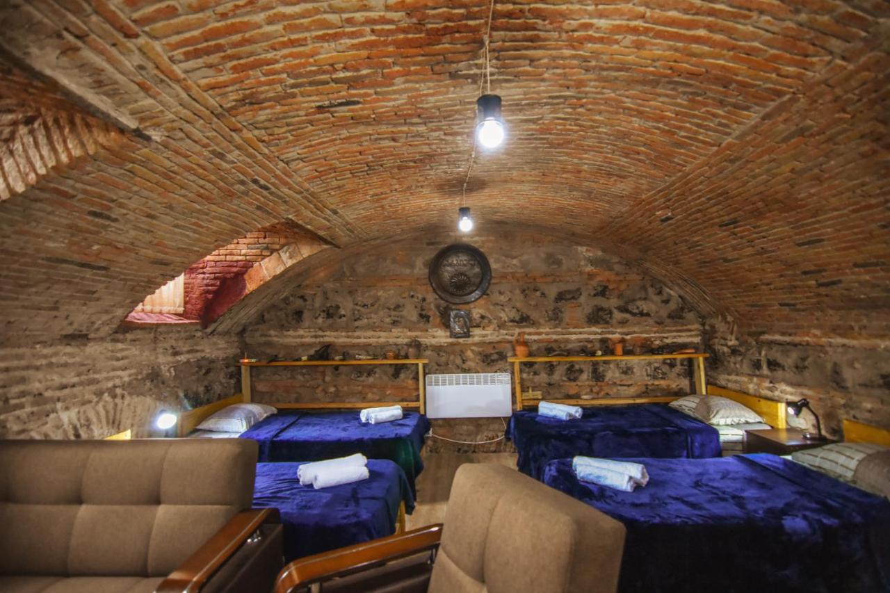 Guest House Kakabadzeebi 9 Tbilisi Bagian luar foto